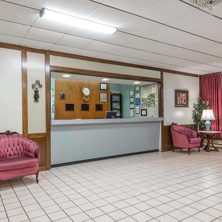 Knights Inn Napoleon Εξωτερικό φωτογραφία